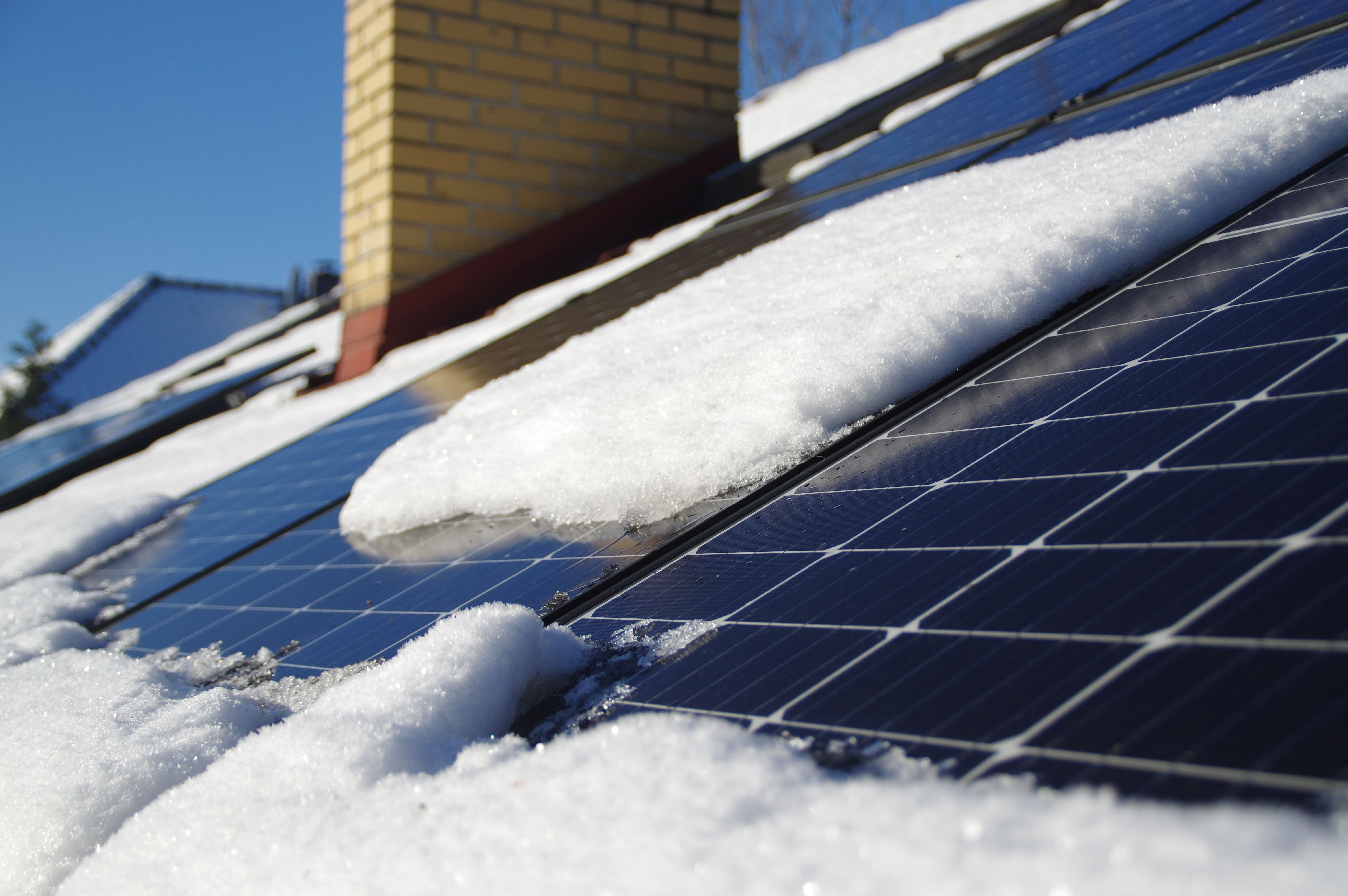 zonnepanelen in de winter 